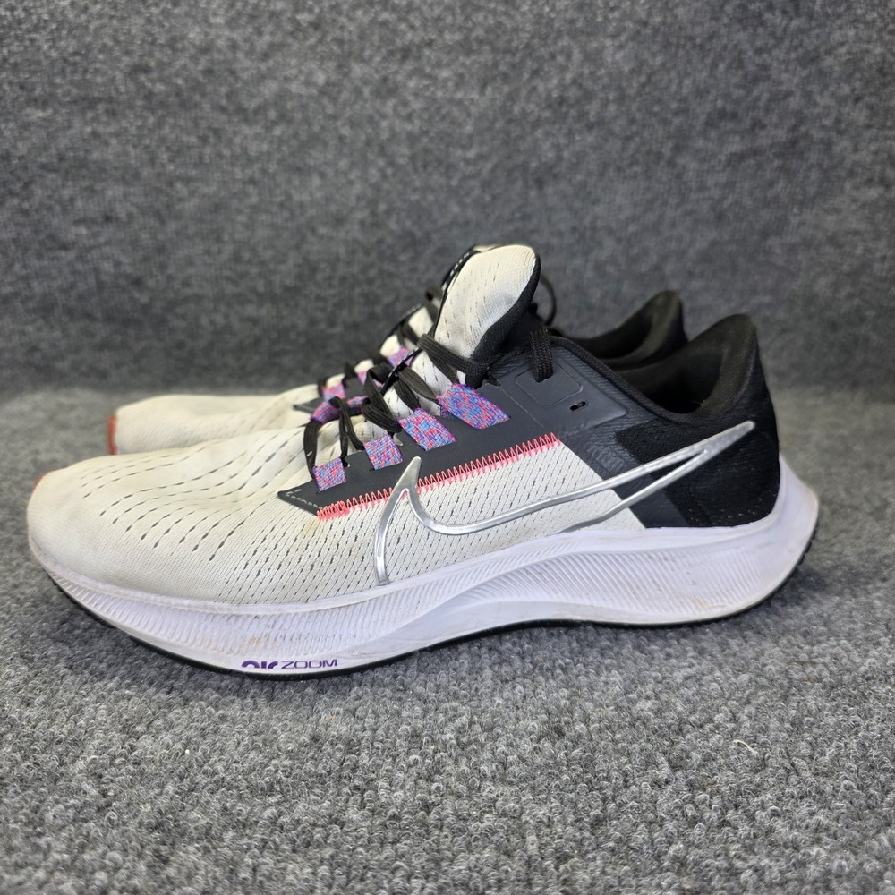 Nike Air Zoom Pegasus 38 Mens Size 9.5 Black Athletic Running Shoes Sneakers